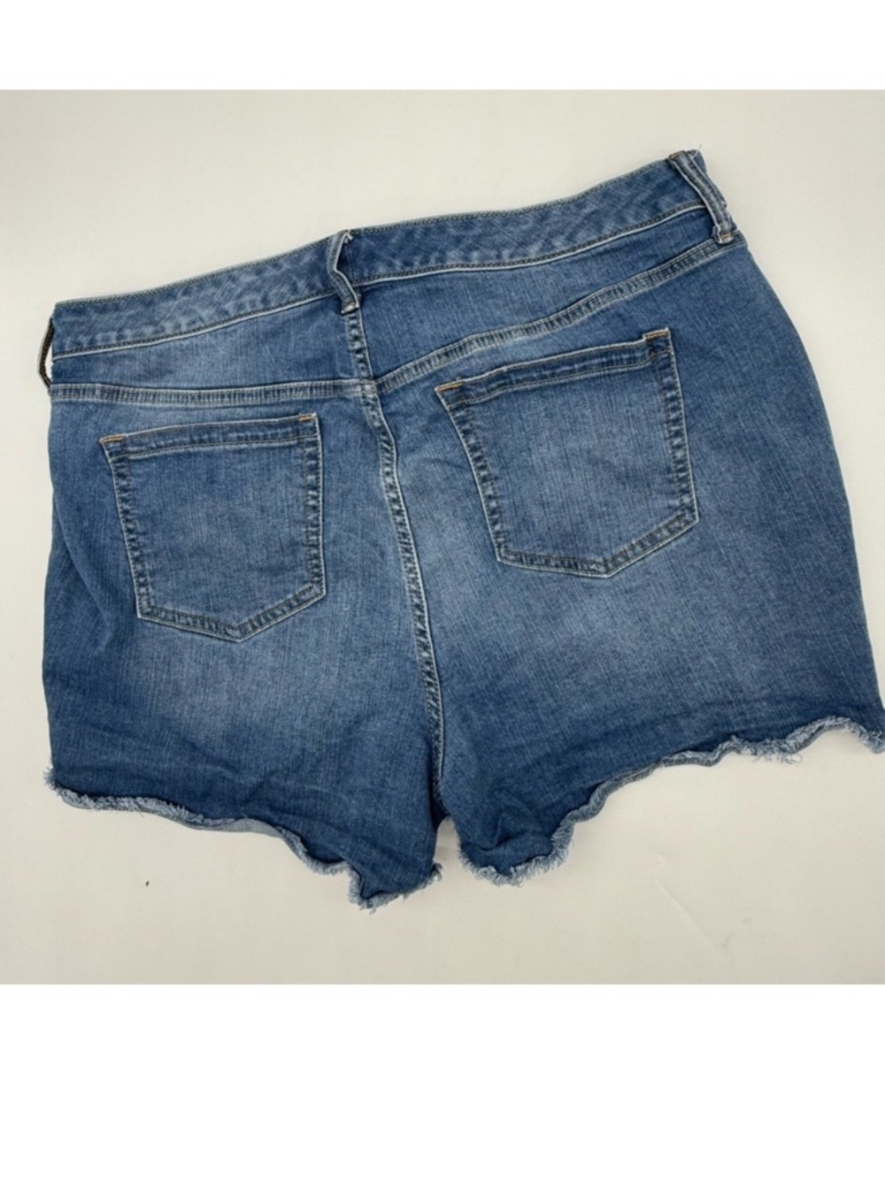 Torrid Size 18 Button Fly Denim Shorts Distressed Raw Hem Stretch High Rise - Picture 2 of 6